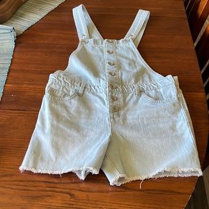 Cute girls overall shorts from Children’s Place NWT